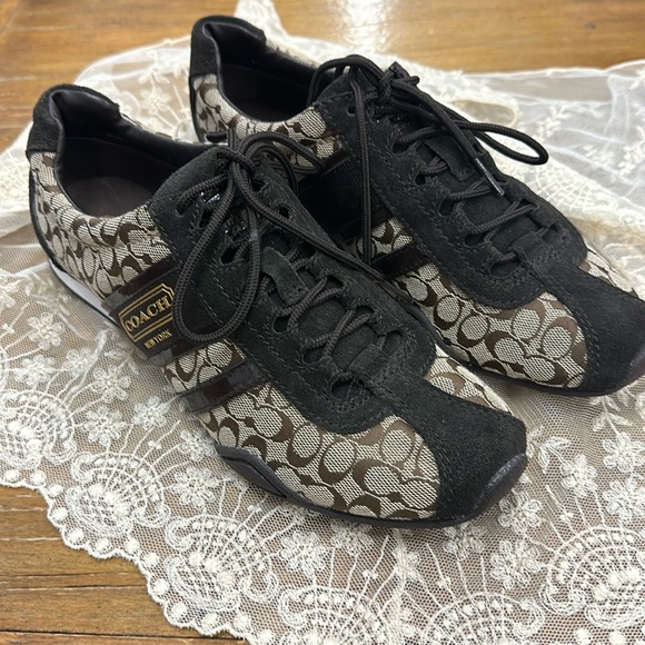 ⭐️COACH Remonna Signature lace up sneakers size 7.5. - Picture 1 of 7